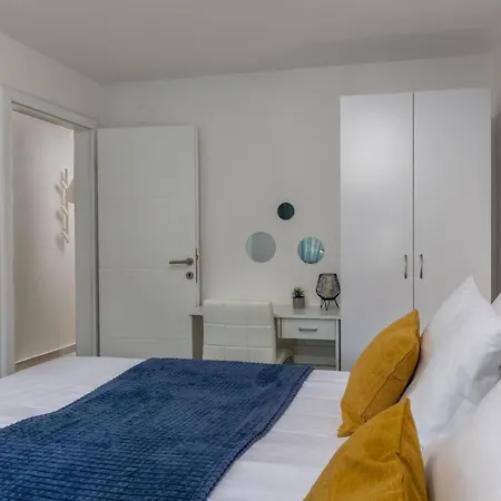 Apartman Gemuetliche In Mit Schoener Terrasse