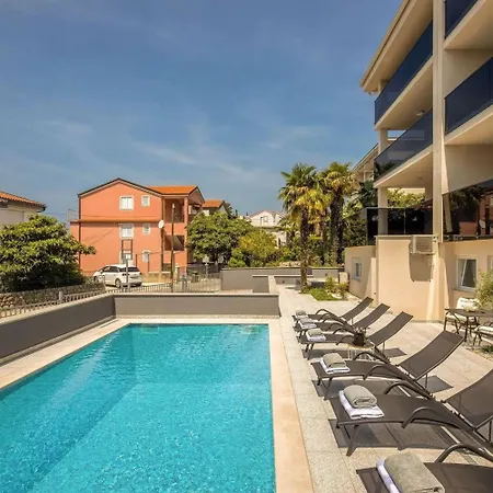 Apartman Gemuetliche In Mit Schoener Terrasse *